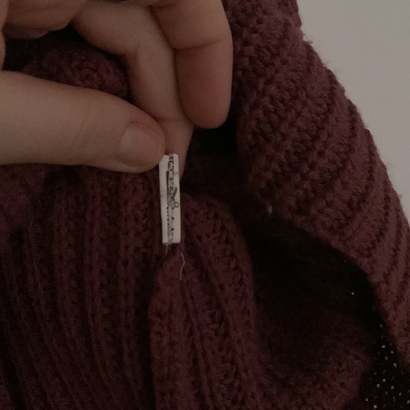 [M]👚 - F21 knit cropped sweater - Picture 7 of 7